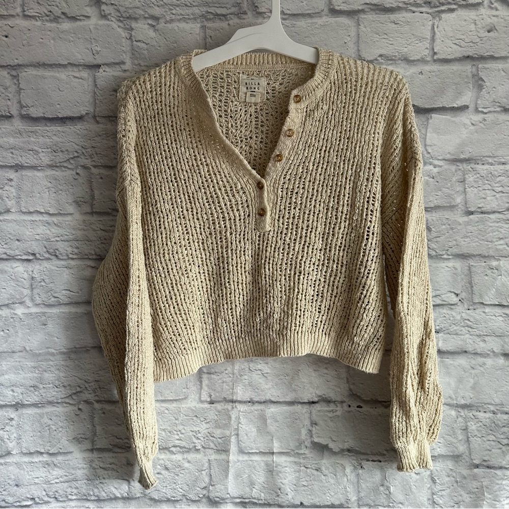 PREOWNED OPEN STITCH BILLABONG CROPPED TAN BUTTON UP SWEATER SMALL S